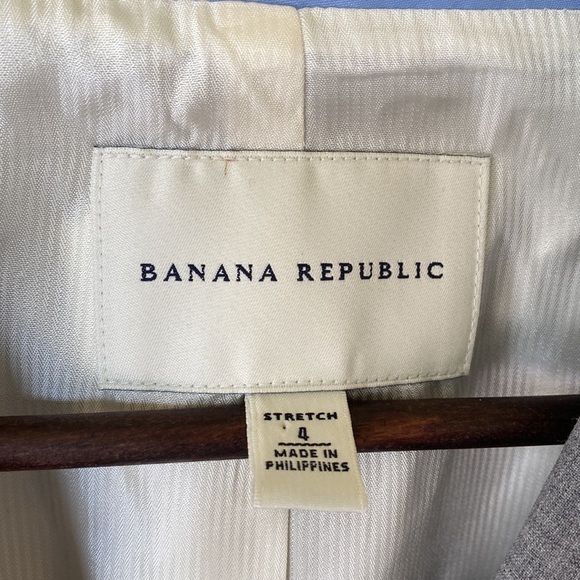 Banana Republic classic wool blend grey blazer - Picture 3 of 9